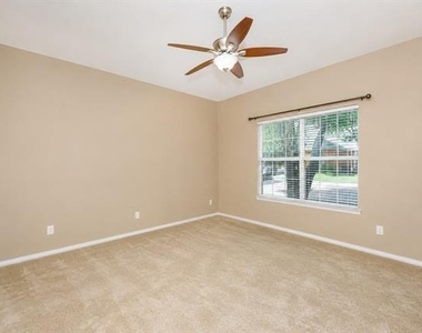 3904 Granby Lane - Photo Thumbnail 12