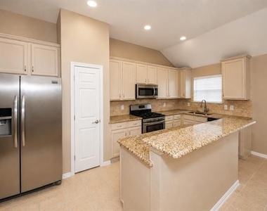 3904 Granby Lane - Photo Thumbnail 7