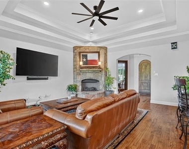 12533 Bella Vita Drive - Photo Thumbnail 4