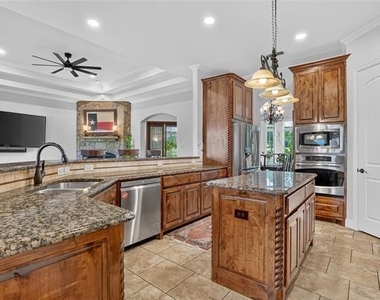 12533 Bella Vita Drive - Photo Thumbnail 6