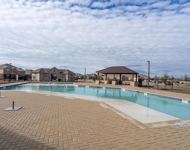 1713 Lake Grove Drive - Photo Thumbnail 29