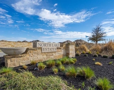 1713 Lake Grove Drive - Photo Thumbnail 27