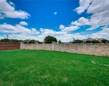 9428 Patagonia Lane - Photo Thumbnail 27