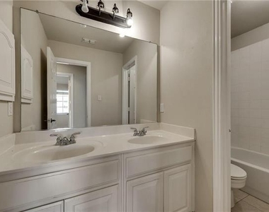 9428 Patagonia Lane - Photo Thumbnail 21