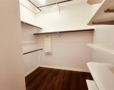 1029 Port Mansfield Drive - Photo Thumbnail 15