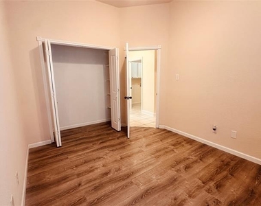 1029 Port Mansfield Drive - Photo Thumbnail 17