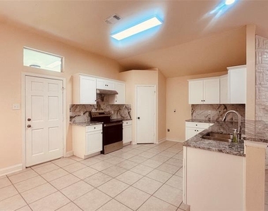 1029 Port Mansfield Drive - Photo Thumbnail 7