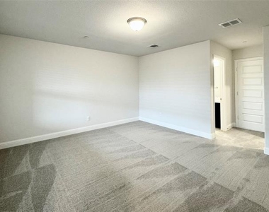 7837 Bayside Drive - Photo Thumbnail 17