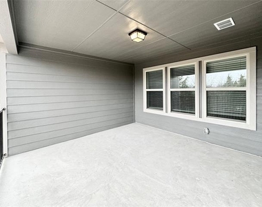 7837 Bayside Drive - Photo Thumbnail 21