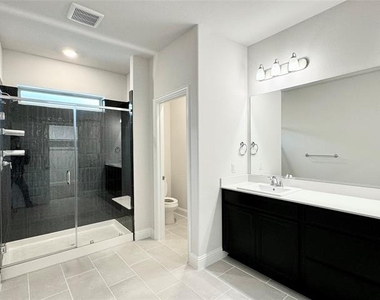 7837 Bayside Drive - Photo Thumbnail 9