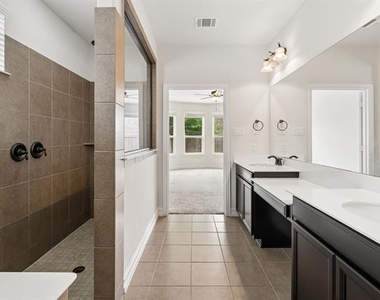 1549 Westborough Drive - Photo Thumbnail 20