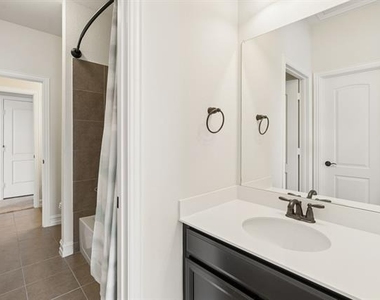 1549 Westborough Drive - Photo Thumbnail 29