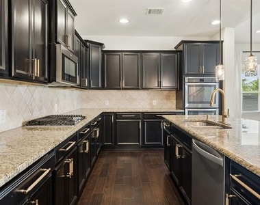 1549 Westborough Drive - Photo Thumbnail 9
