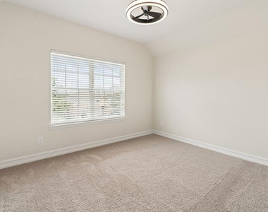 1549 Westborough Drive - Photo Thumbnail 27