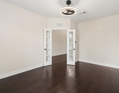 1549 Westborough Drive - Photo Thumbnail 14
