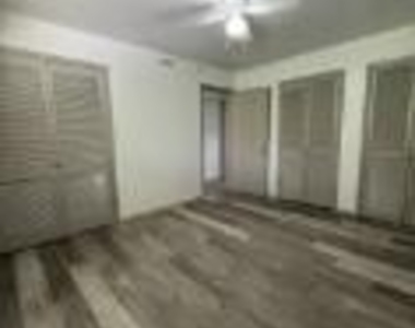 5645 Gaston Avenue - Photo Thumbnail 4