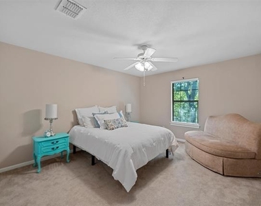 2823 Savannah Court - Photo Thumbnail 14