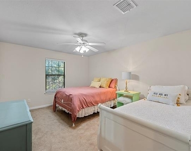 2823 Savannah Court - Photo Thumbnail 15