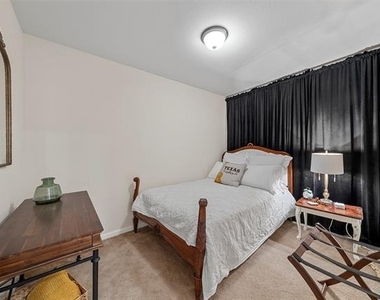 2823 Savannah Court - Photo Thumbnail 17