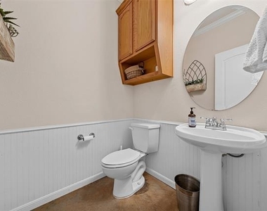 2823 Savannah Court - Photo Thumbnail 11