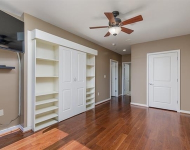 1200 Main Street - Photo Thumbnail 11