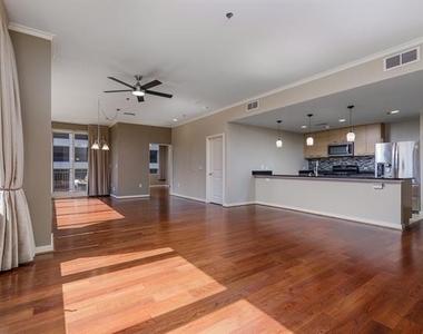 1200 Main Street - Photo Thumbnail 5