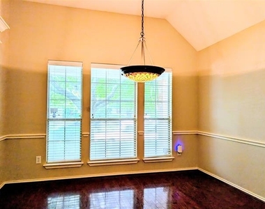 4468 Fountain Ridge Drive - Photo Thumbnail 8