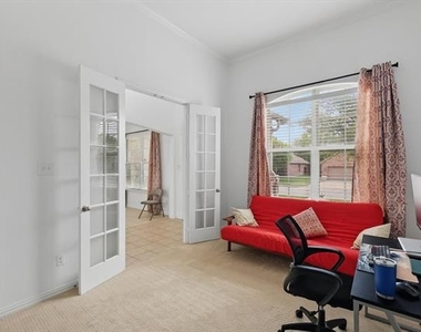 1605 Lisburn Drive - Photo Thumbnail 6