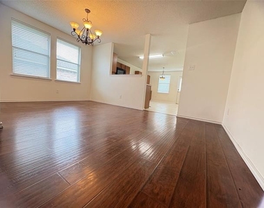 3809 Mariner Street - Photo Thumbnail 2