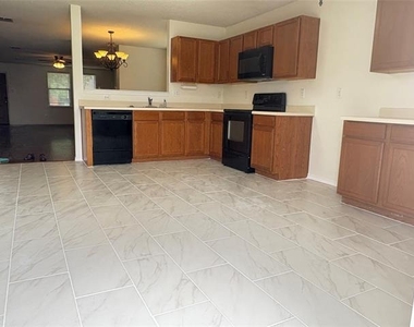 3809 Mariner Street - Photo Thumbnail 3