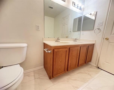 3809 Mariner Street - Photo Thumbnail 12
