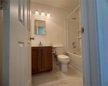3809 Mariner Street - Photo Thumbnail 9