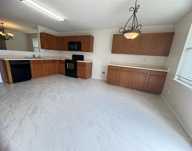 3809 Mariner Street - Photo Thumbnail 4
