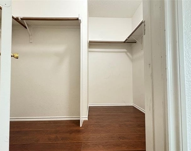 3809 Mariner Street - Photo Thumbnail 14
