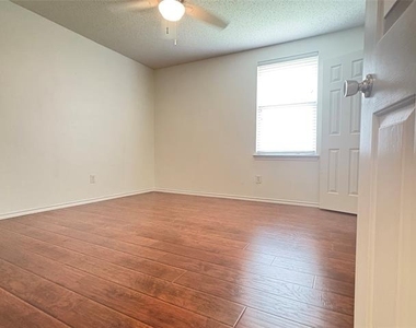 3809 Mariner Street - Photo Thumbnail 15