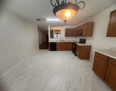 3809 Mariner Street - Photo Thumbnail 5