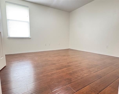 3809 Mariner Street - Photo Thumbnail 16