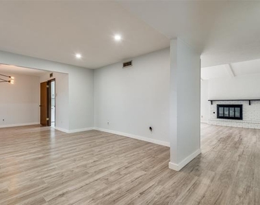 4931 S Colony Boulevard - Photo Thumbnail 9