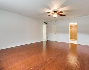 4931 S Colony Boulevard - Photo Thumbnail 13