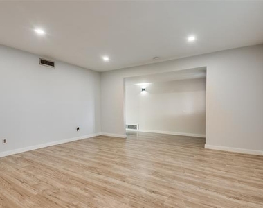 4931 S Colony Boulevard - Photo Thumbnail 18