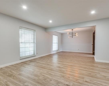4931 S Colony Boulevard - Photo Thumbnail 17