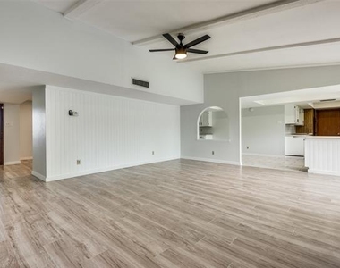 4931 S Colony Boulevard - Photo Thumbnail 8
