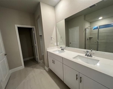 5908 Brittner Drive - Photo Thumbnail 8