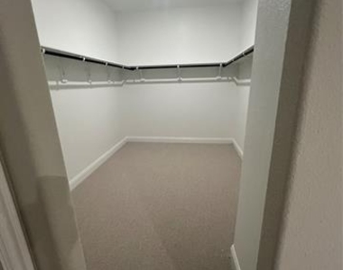 5908 Brittner Drive - Photo Thumbnail 9