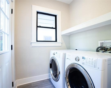 2855 Sharon Street - Photo Thumbnail 13