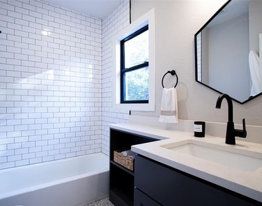 2855 Sharon Street - Photo Thumbnail 8