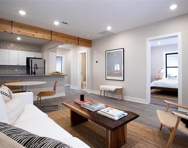 2855 Sharon Street - Photo Thumbnail 2