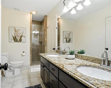 2412 Emerald Circle - Photo Thumbnail 30