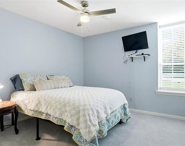 2412 Emerald Circle - Photo Thumbnail 28