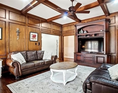 2412 Emerald Circle - Photo Thumbnail 7